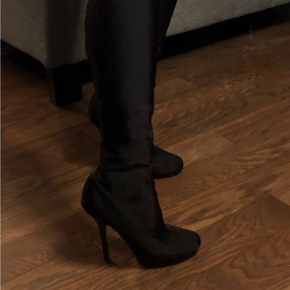 Chocolate brown Bebe boots
